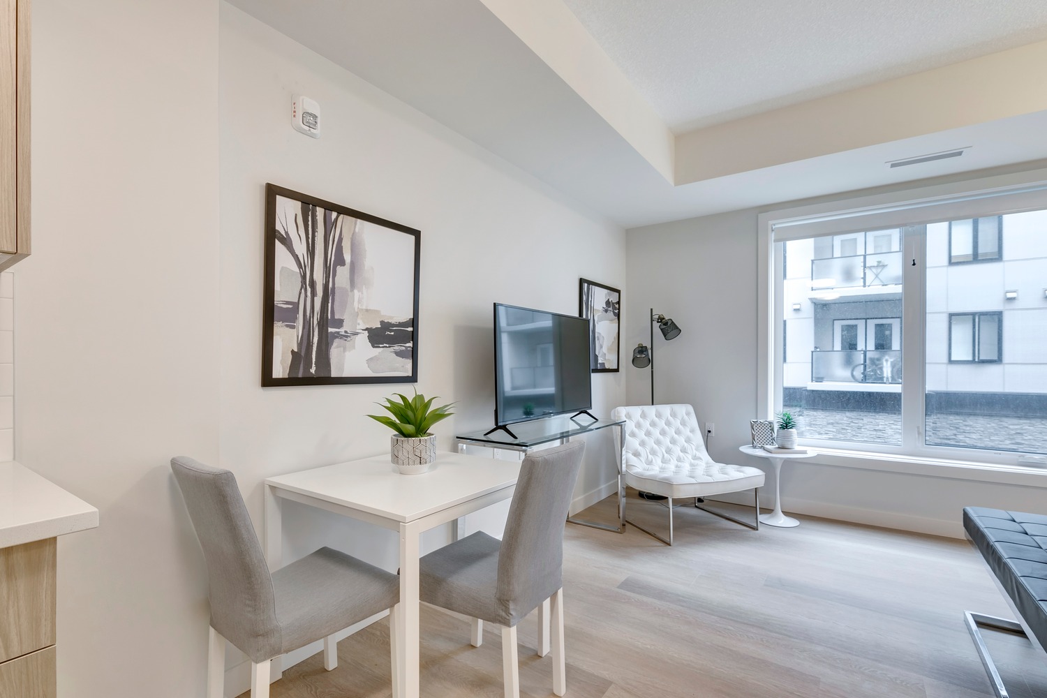 THE BIRCH STUDIO + BATH SUITE 318\Memory Care