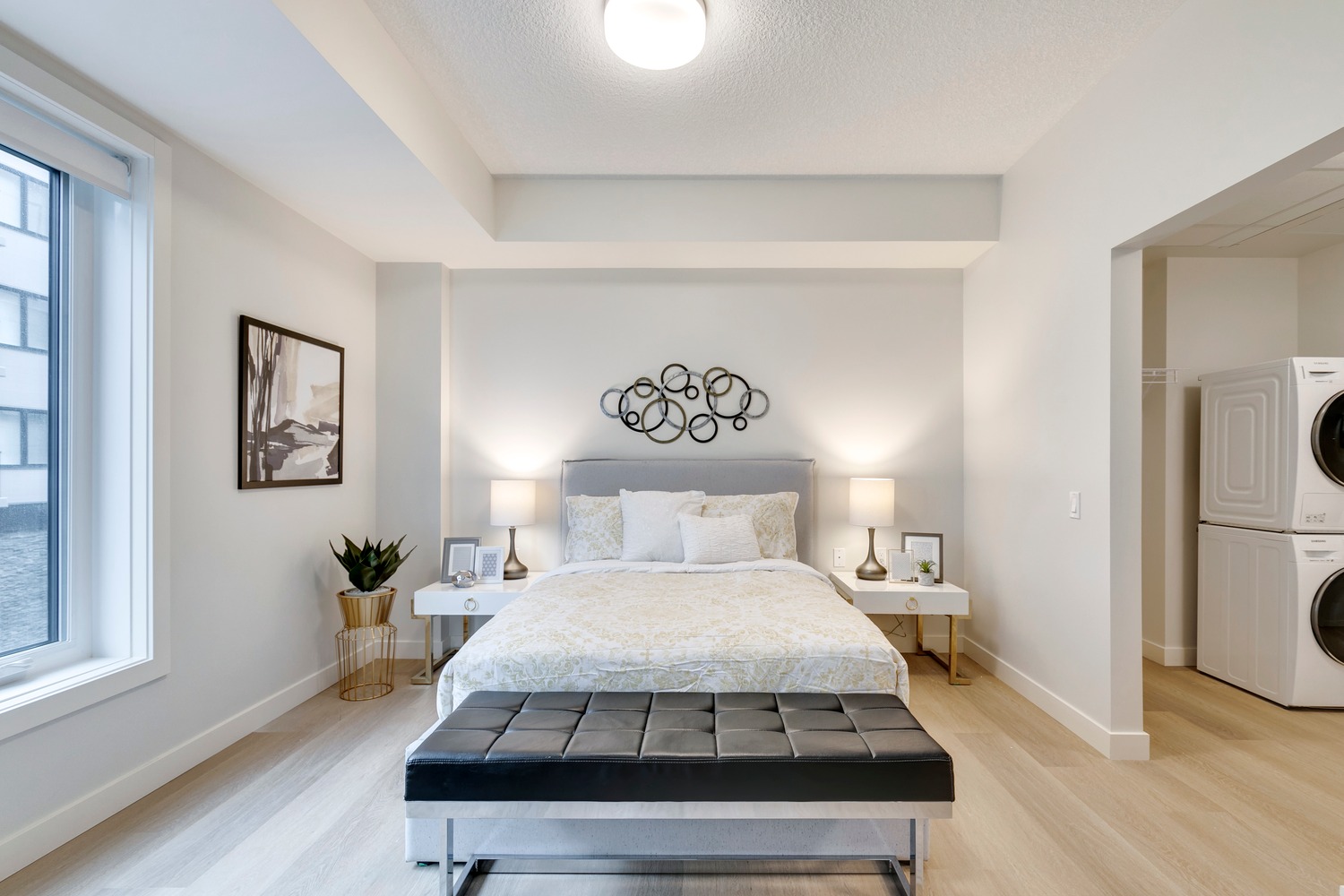 THE BIRCH STUDIO + BATH SUITE 318